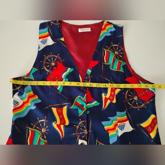 Talbots Vintage Nautical Sailboat Burgee Flag Vest Colorful Blue Red Boating M/L - Picture 11 of 12